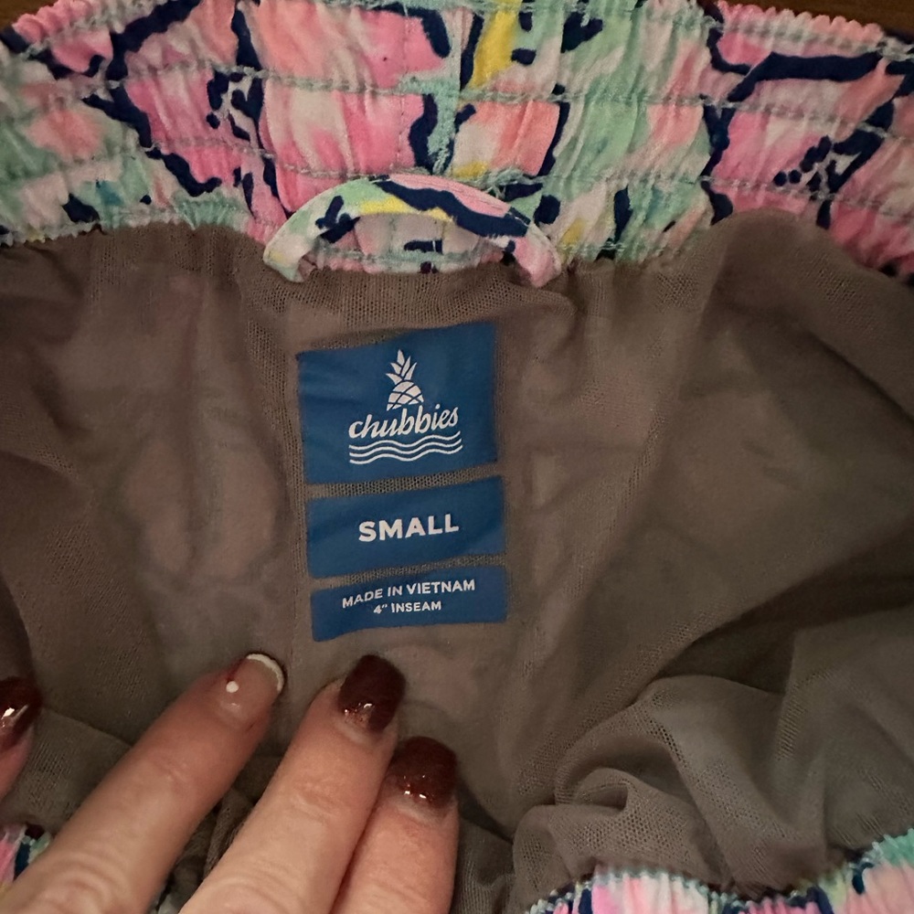 Chubbies Pink Athletic Shorts with Floral Pattern and Elastic Waistband - Picture 2 of 6
